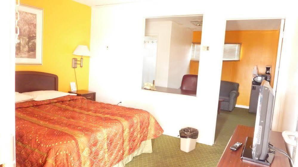 Executive Inn Deming Bagian luar foto
